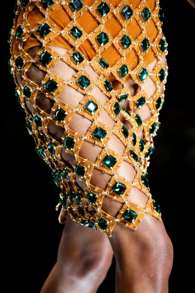 Look 8
